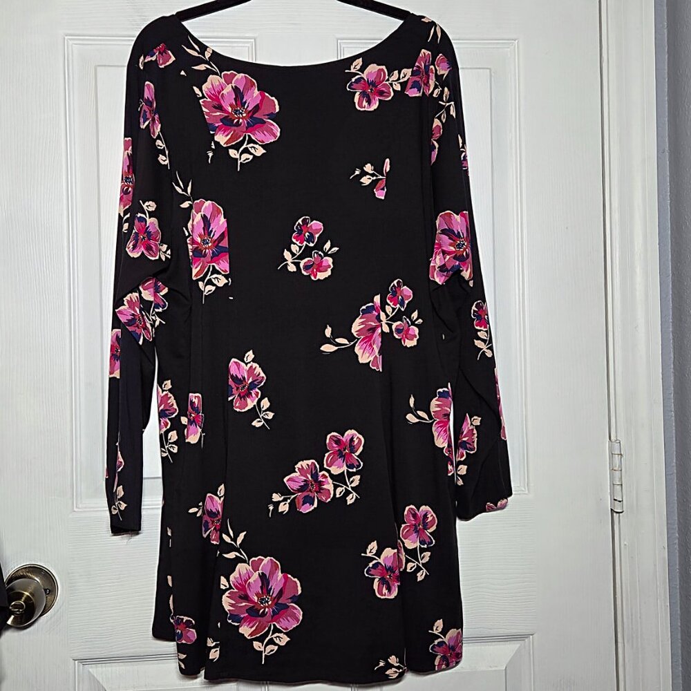 Torrid NEW Challis Fit and Flare Black Floral Blouse - Size:1 (1X – 14W/16W) - Picture 2 of 3